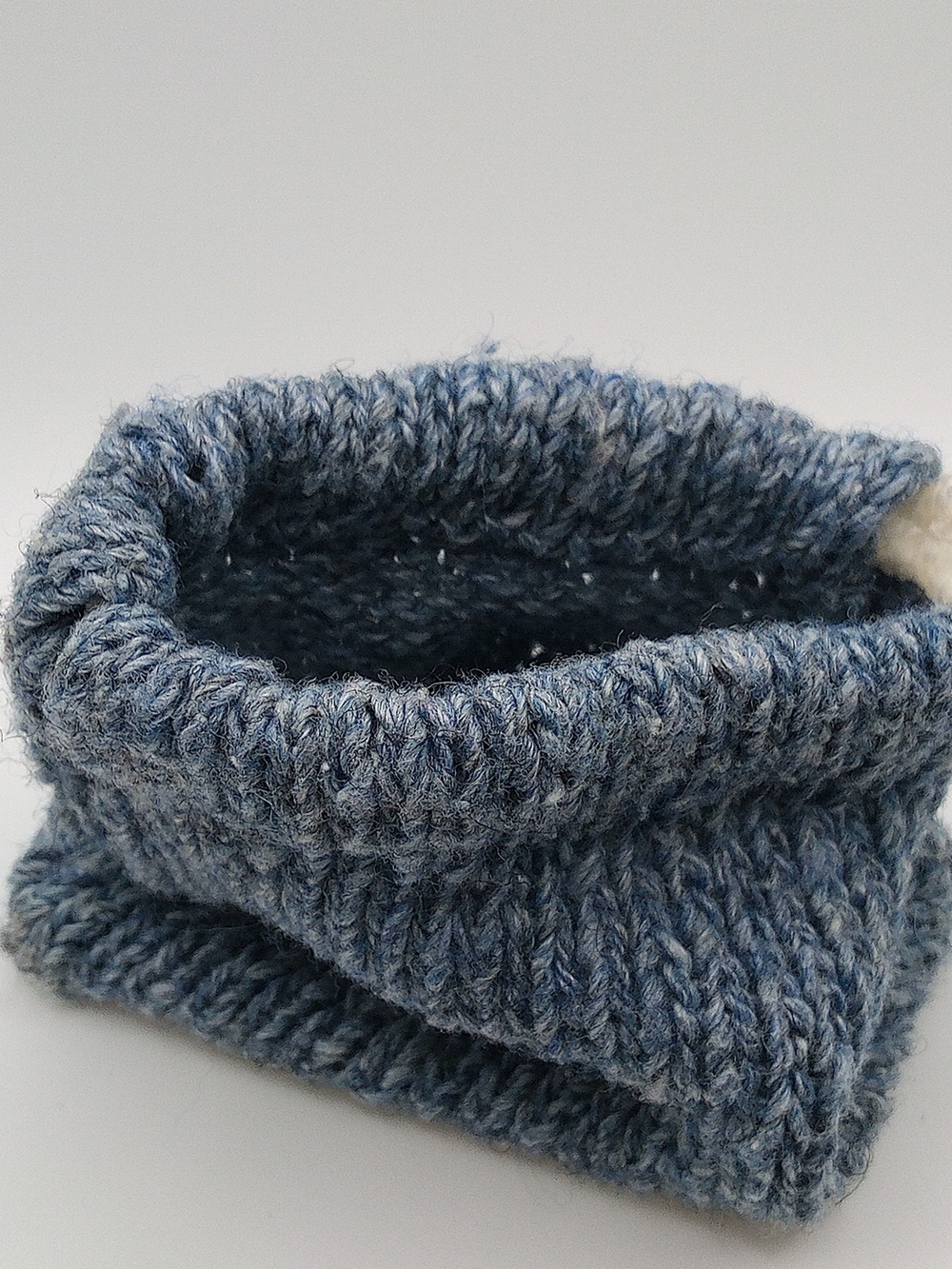 Handmade Blue Knit Jewelry Travel Pouch – Women’s OS